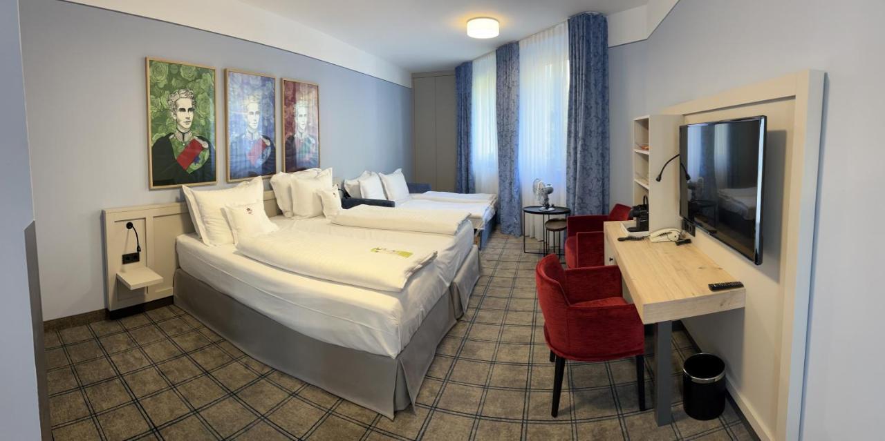 Hotel Koenig Ludwig II Garching bei München Dış mekan fotoğraf