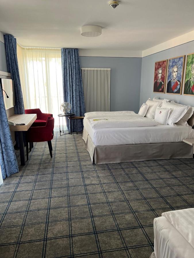 Hotel Koenig Ludwig II Garching bei München Dış mekan fotoğraf