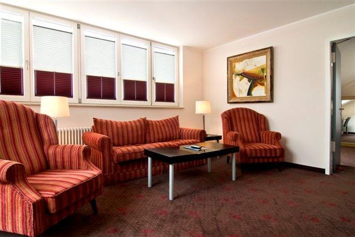 Hotel Koenig Ludwig II Garching bei München Dış mekan fotoğraf