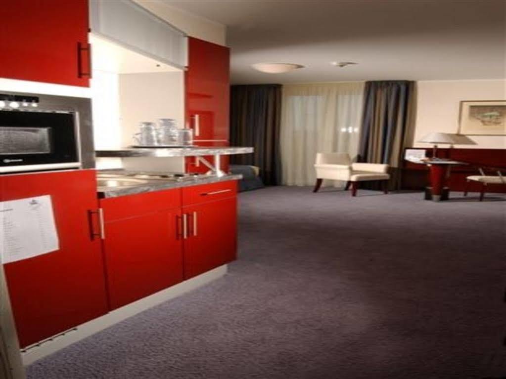 Hotel Koenig Ludwig II Garching bei München Dış mekan fotoğraf