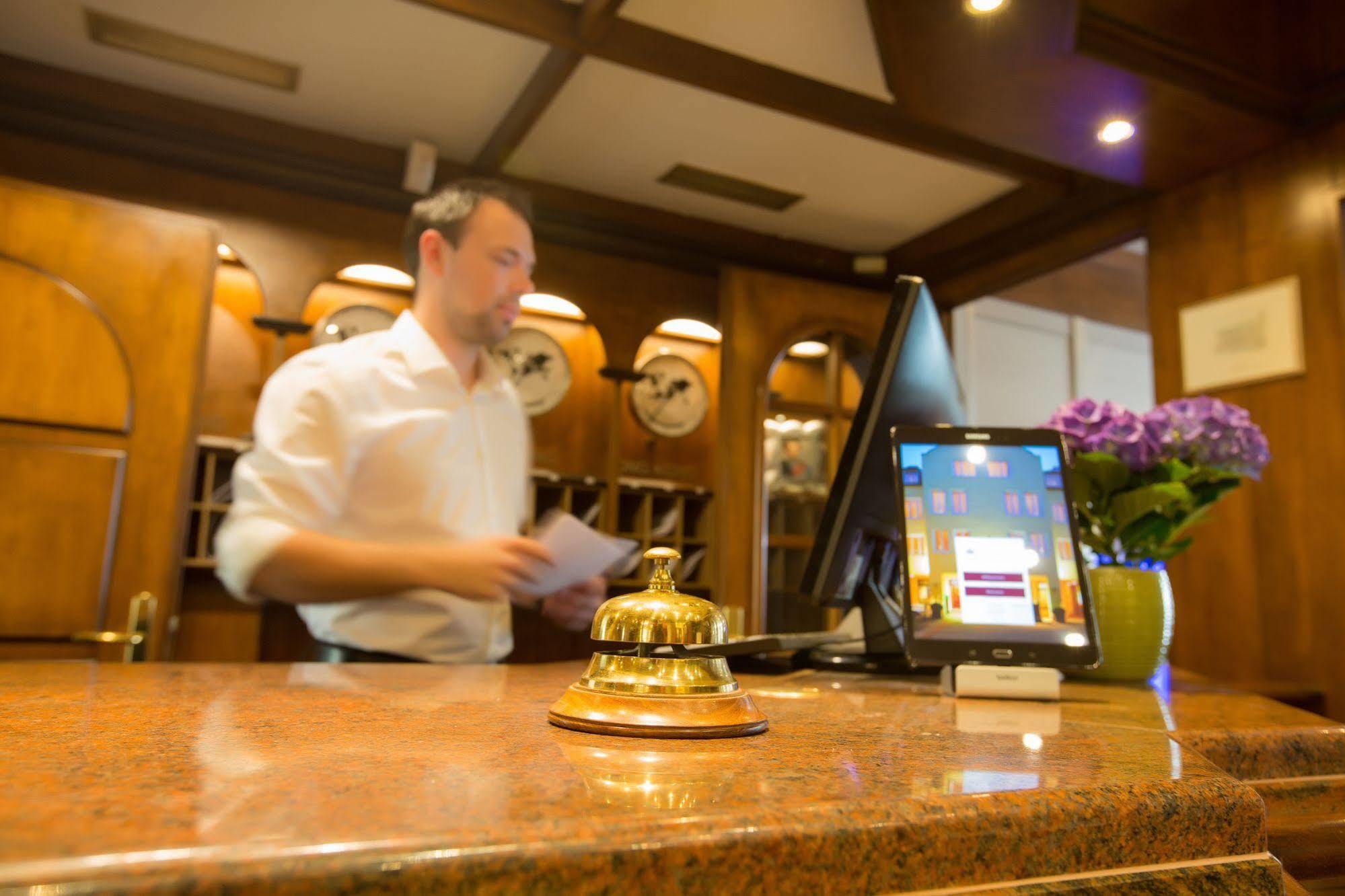 Hotel Koenig Ludwig II Garching bei München Dış mekan fotoğraf